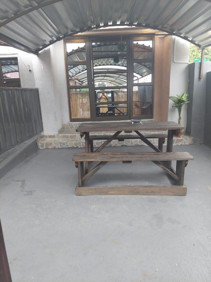 Nsuku Bed And Breakfast Thulamahashi Extérieur photo